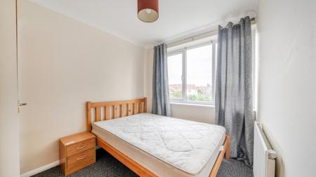 2 bedroom Flat to let in Lizmans Court, Silkdale Close, Cowley, Oxford, OX4