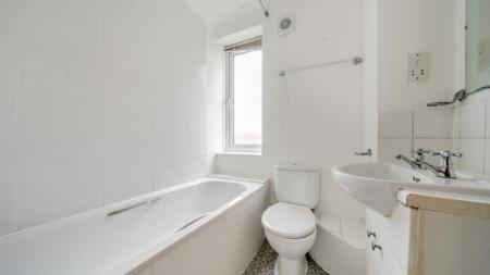 2 bedroom Flat to let in Lizmans Court, Silkdale Close, Cowley, Oxford, OX4