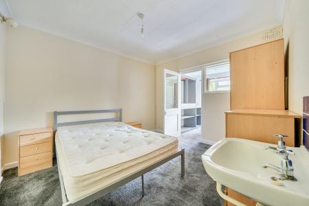1 bedroom Flat to let in Brookfield Crescent, Oxford, OX3