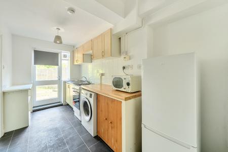 1 bedroom Flat to let in Brookfield Crescent, Oxford, OX3