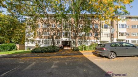 3 bedroom Flat for sale in Southfield Park, Cowley, Oxford, OX4
