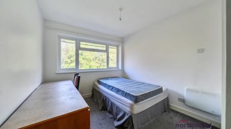 3 bedroom Flat for sale in Southfield Park, Cowley, Oxford, OX4