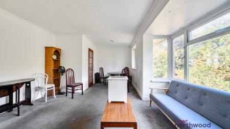 3 bedroom Flat for sale in Southfield Park, Cowley, Oxford, OX4