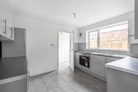 4 bedroom Semi-detached house to let in Cumberland Road, Oxford, OX4