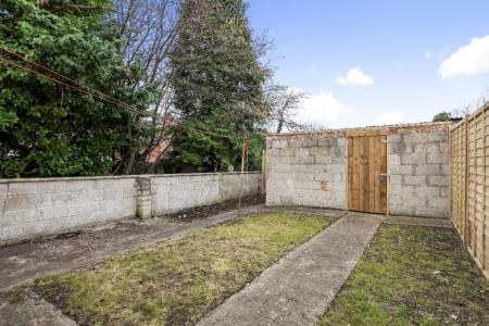 4 bedroom Semi-detached house to let in Cumberland Road, Oxford, OX4