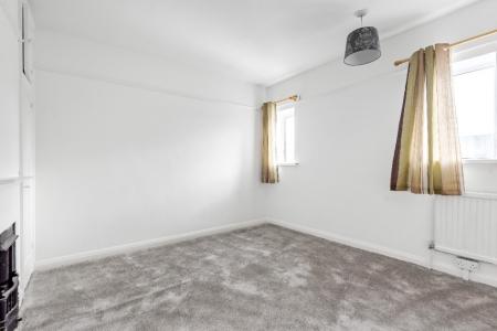 4 bedroom Semi-detached house to let in Cumberland Road, Oxford, OX4
