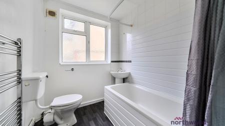 2 bedroom Flat to let in Long Lane, Littlemore, Oxford, OX4