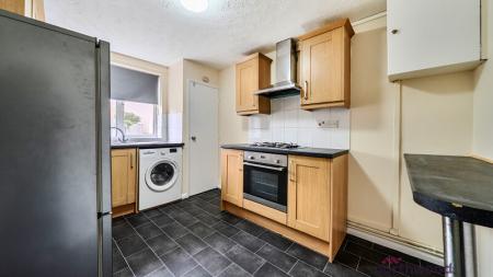 2 bedroom Flat to let in Long Lane, Littlemore, Oxford, OX4
