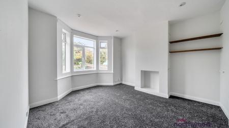 3 bedroom Semi-detached house to let in Hollow Way, Cowley, Oxford, OX4