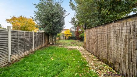 3 bedroom Semi-detached house to let in Hollow Way, Cowley, Oxford, OX4