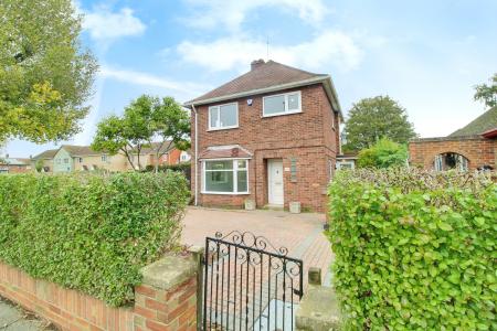 3 bedroom Detached house for sale in Eastern Avenue, Dogsthorpe, Peterborough, PE1