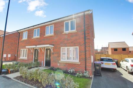 3 bedroom Semi-detached house to let in Baldock Drive, Bourne, PE10