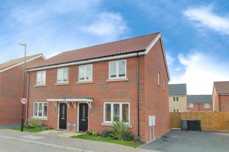 3 bedroom Semi-detached house to let in Baldock Drive, Bourne, PE10