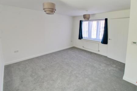 3 bedroom Semi-detached house to let in Baldock Drive, Bourne, PE10
