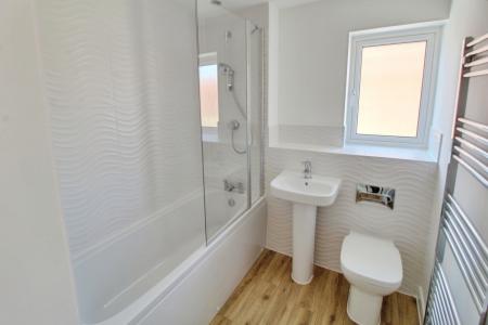 3 bedroom Semi-detached house to let in Baldock Drive, Bourne, PE10
