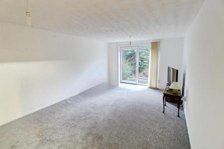 4 bedroom Semi-detached house for sale in Poplar Avenue, Dogsthorpe, Peterborough, PE1