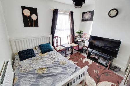 2 bedroom Terraced House for sale in Clarence Road, Millfield, Peterborough, PE1