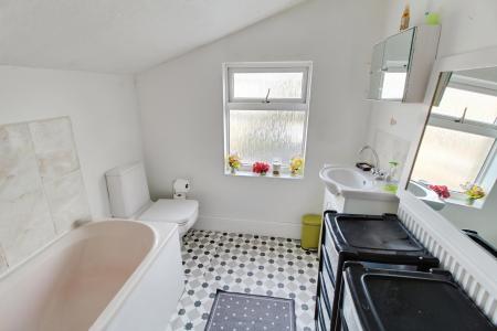 2 bedroom Terraced House for sale in Clarence Road, Millfield, Peterborough, PE1