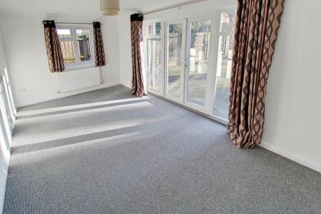 5 bedroom Detached house to let in Ledbury Road, Netherton, Peterborough, PE3