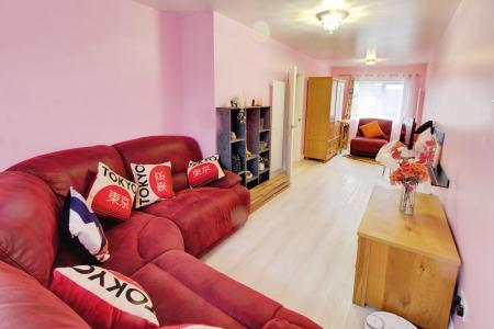 5 bedroom Semi-detached house for sale in Crown Street, New England, Peterborough, PE1