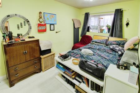 5 bedroom Semi-detached house for sale in Crown Street, New England, Peterborough, PE1