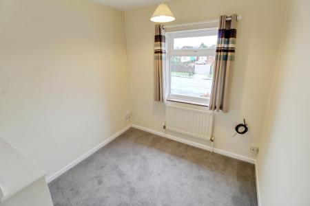4 bedroom Semi-detached house to let in Eye Road, Peterborough, PE1