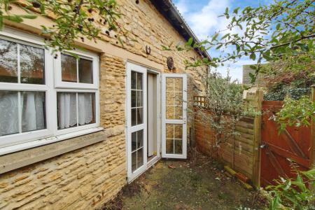 2 bedroom Terraced House for sale in Barn Close, Werrington, Peterborough, PE4