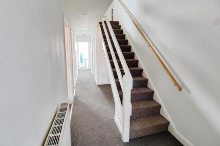 3 bedroom Terraced House to let in Crabtree, Paston, Peterborough, PE4