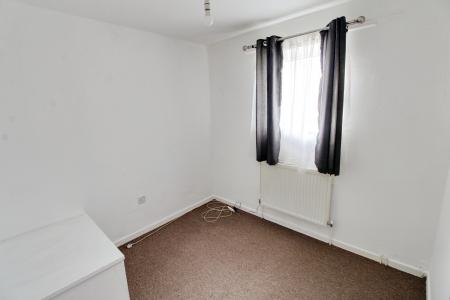 3 bedroom Terraced House to let in Crabtree, Paston, Peterborough, PE4