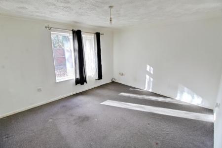 3 bedroom Terraced House to let in Crabtree, Paston, Peterborough, PE4