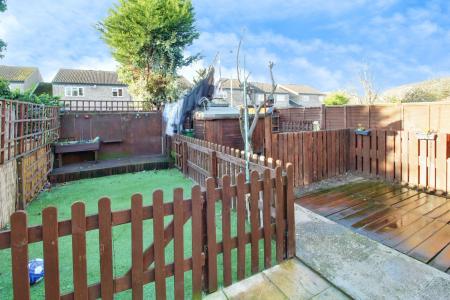 3 bedroom Terraced House to let in Appleyard, Stanground, Peterborough, PE2