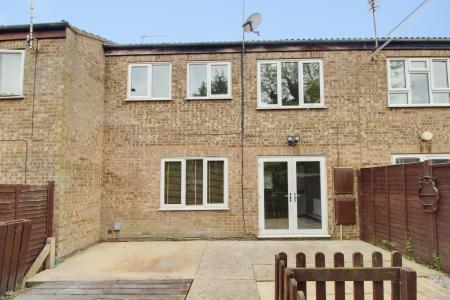 3 bedroom Terraced House to let in Appleyard, Stanground, Peterborough, PE2
