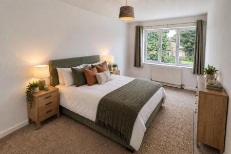 3 bedroom Terraced House to let in Appleyard, Stanground, Peterborough, PE2