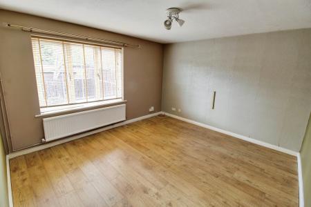 3 bedroom Terraced House to let in Appleyard, Stanground, Peterborough, PE2