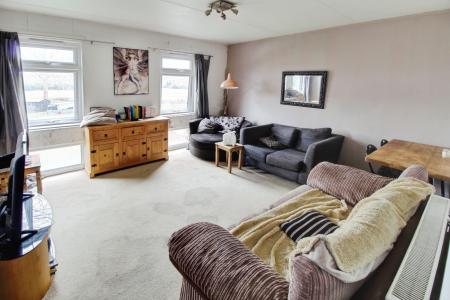 2 bedroom Flat for sale in Southwick Close, Paston, Peterborough, PE4
