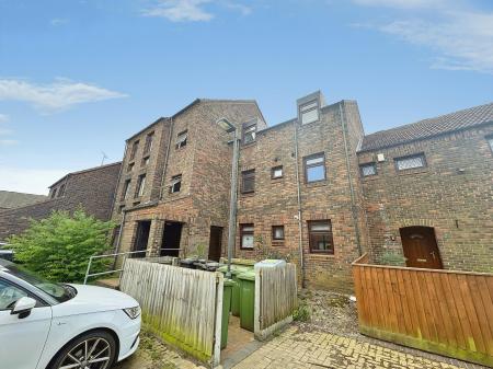2 bedroom Flat for sale in Southwick Close, Paston, Peterborough, PE4