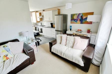 1 bedroom Flat to let in Bayleaf Avenue, Hampton, Peterborough, PE7