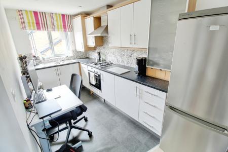 1 bedroom Flat to let in Bayleaf Avenue, Hampton, Peterborough, PE7