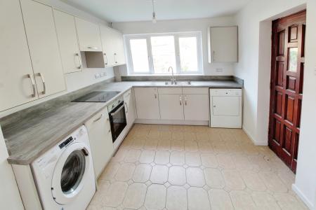 3 bedroom Semi-detached house to let in St Pauls Road, New England, Peterborough, PE1