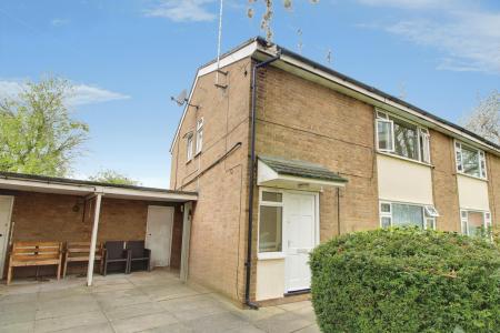 2 bedroom Flat to let in Swain Court, Woodston, Peterborough, PE2