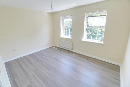 3 bedroom Flat to let in Barley Mews, Woodston, Peterborough, PE2