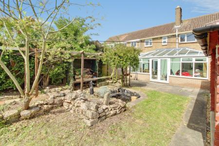 3 bedroom Semi-detached house to let in Walton Road, Peterborough, PE6