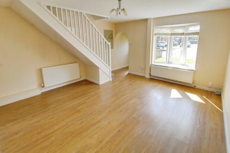 3 bedroom Semi-detached house to let in Elm Close, Yaxley, PE7