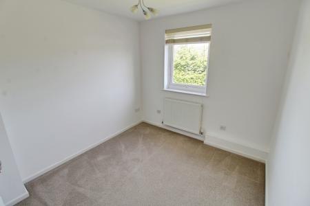 3 bedroom Semi-detached house to let in Elm Close, Yaxley, PE7