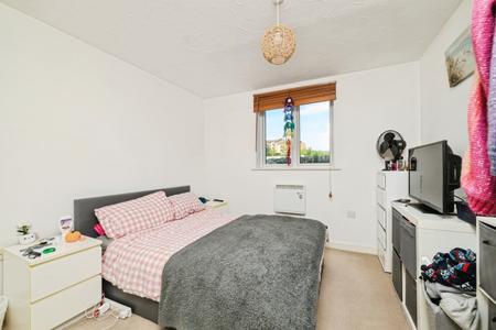 2 bedroom Flat for sale in Harn Road, Hampton Centre, Peterborough, PE7