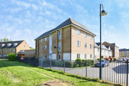 2 bedroom Flat for sale in Harn Road, Hampton Centre, Peterborough, PE7