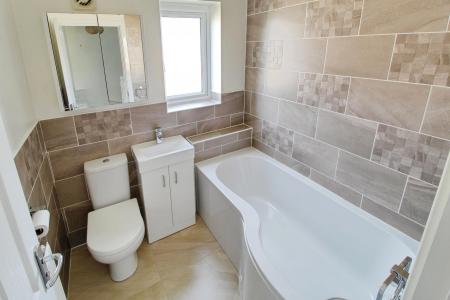 3 bedroom Semi-detached house to let in Saxonbury Way, Hempsted, Peterborough, PE2