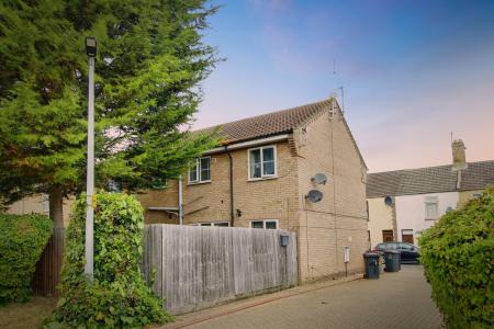 1 bedroom Flat to let in St Martins Street, Central, Peterborough, PE1