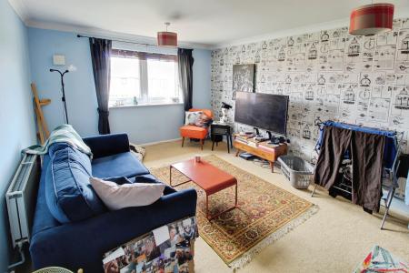 2 bedroom Flat to let in Overland Mews, Stanground, Peterborough, PE2