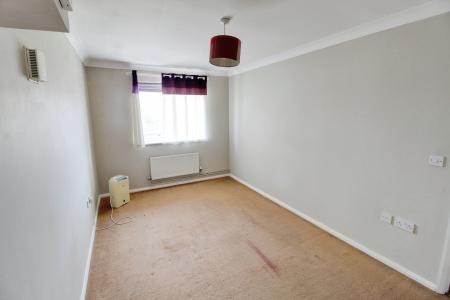 2 bedroom Flat to let in Overland Mews, Stanground, Peterborough, PE2